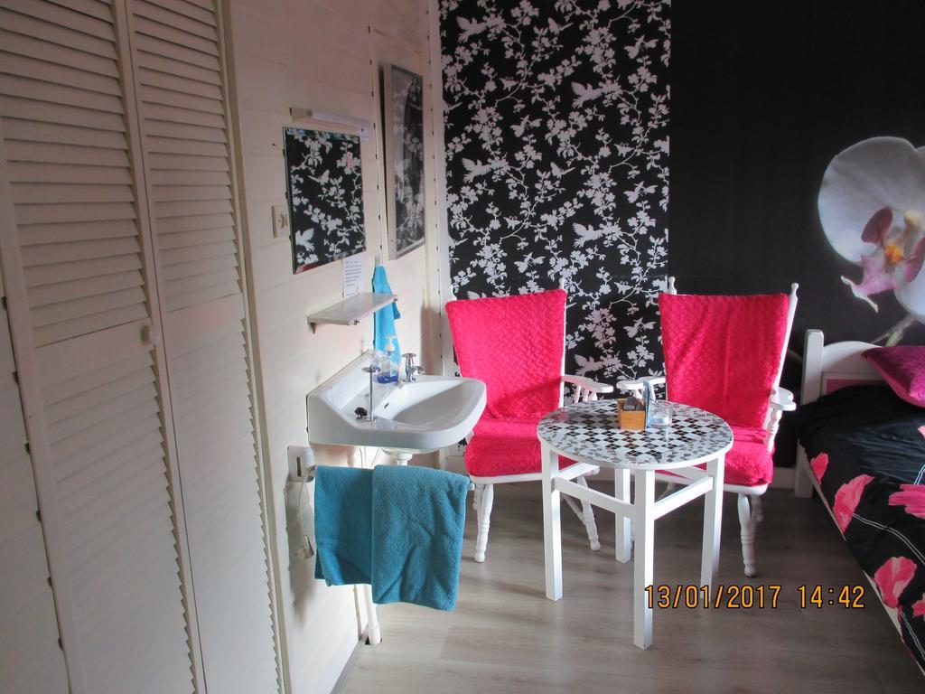 De Weg Naar Het Strand Bed & Breakfast Егмонд ан Зее Екстериор снимка